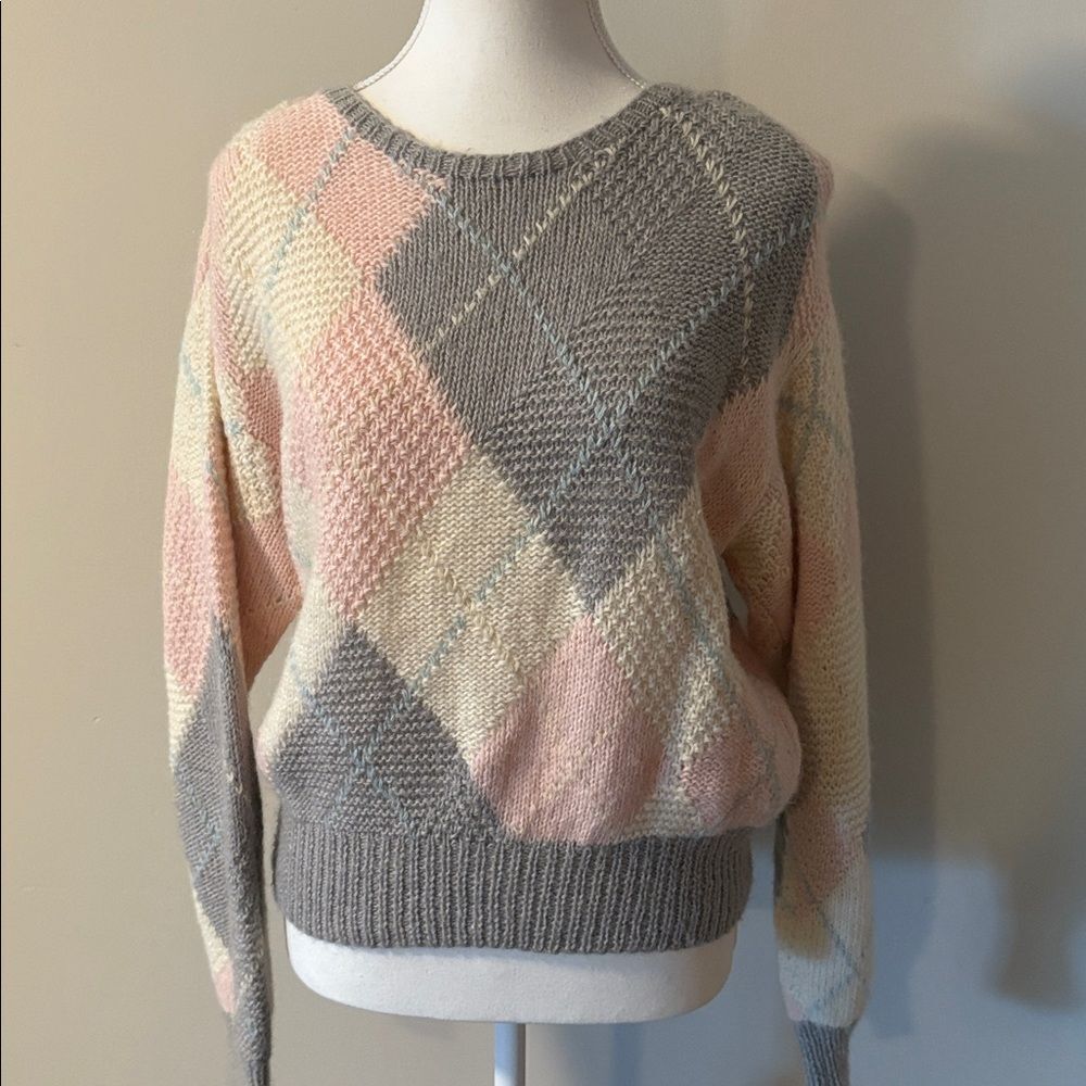 Vintage JH Collectibles Mohair Alpaca Blend Pink and Gray Argyle Sweater. Sz M